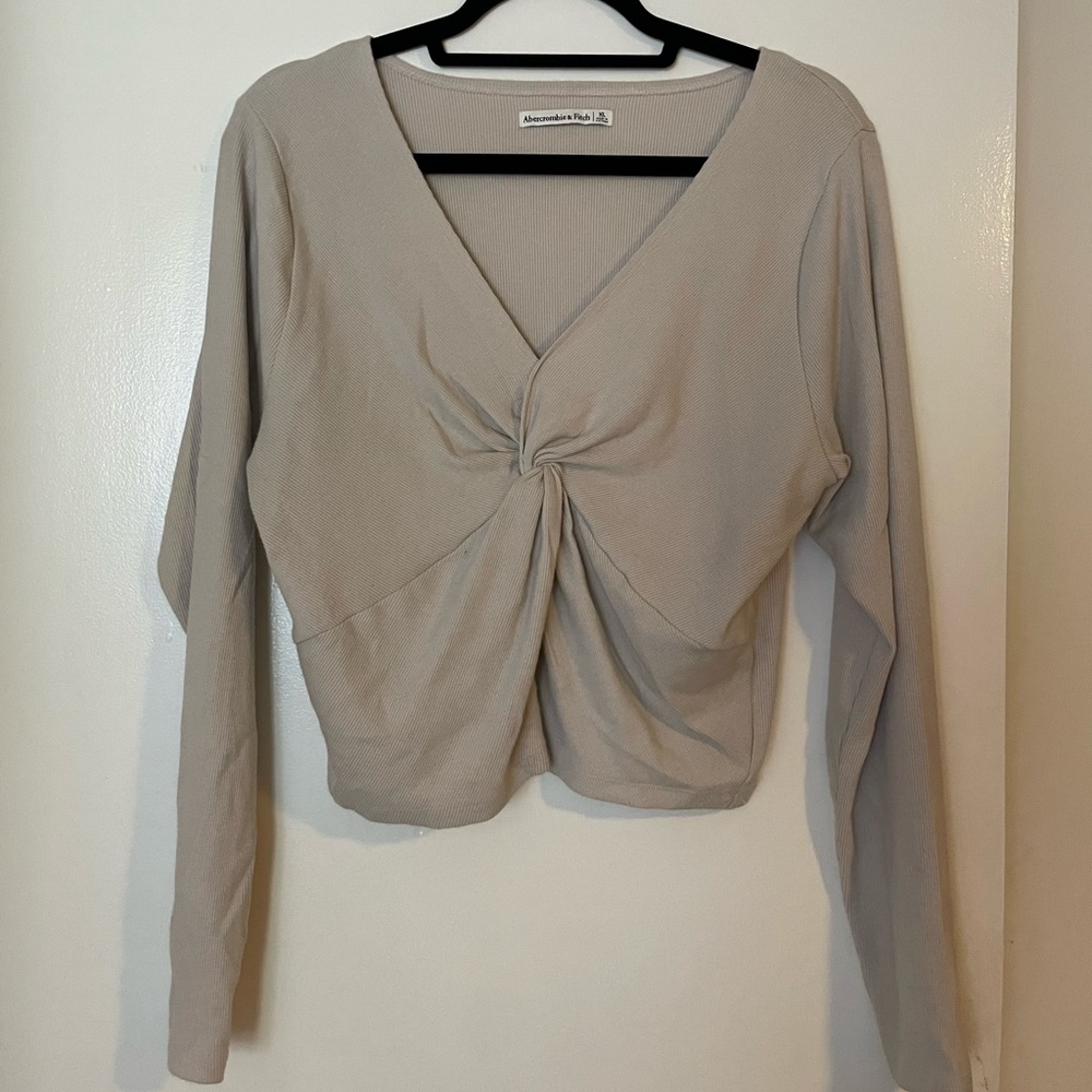 Y2K cream A&F shirt
